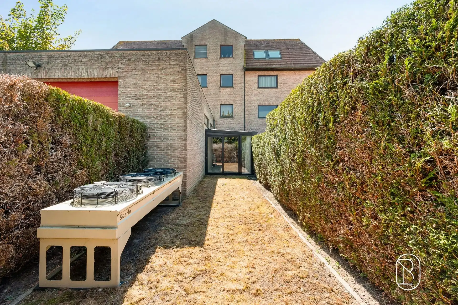 Veelzijdig handelspand met atelier op commerciële toplocatie foto 16