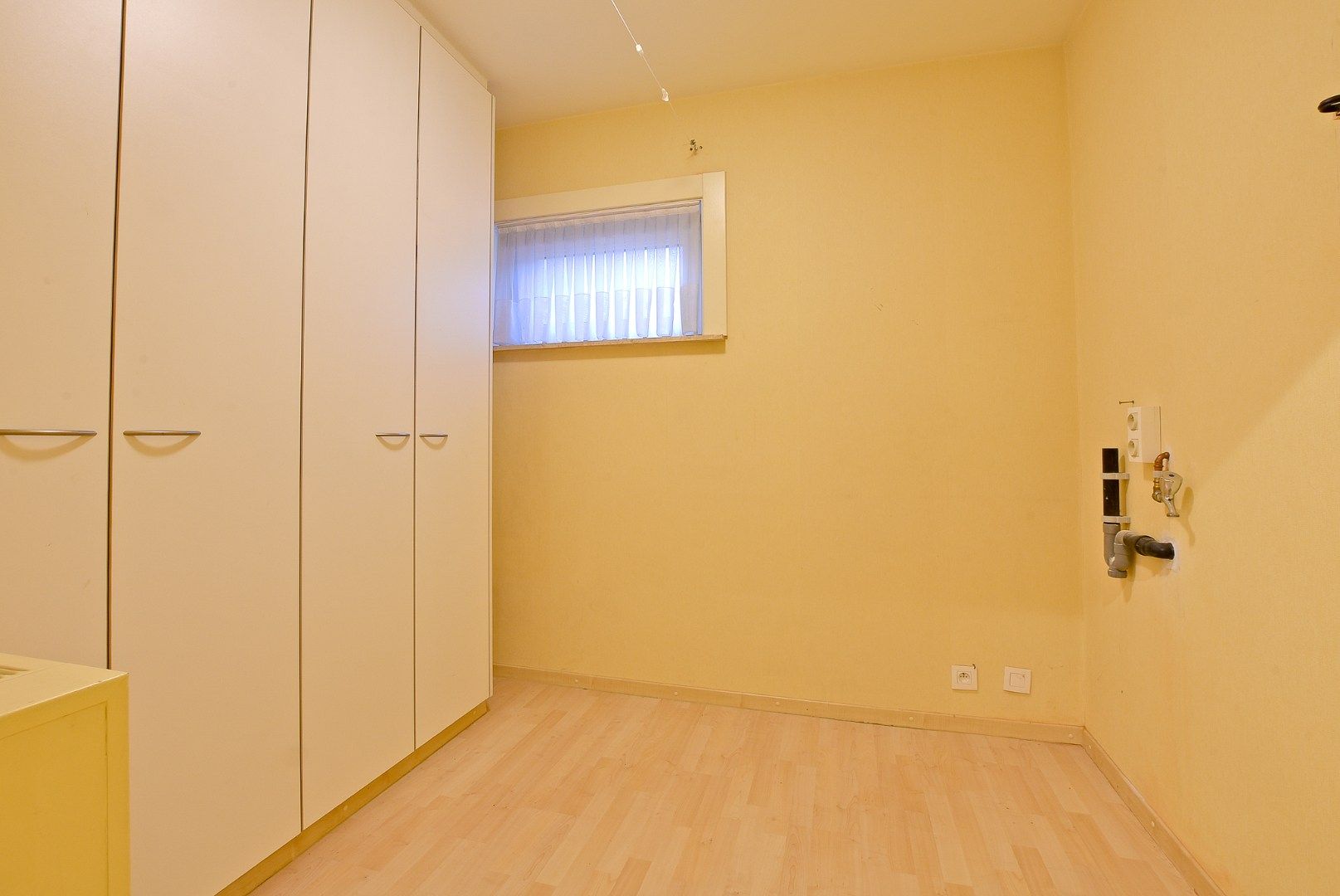 Prachtige 2/3-slaapkamer appartement (112m² + 12m²) in de winkelstraat van Nieuwpoort-stad. foto 12
