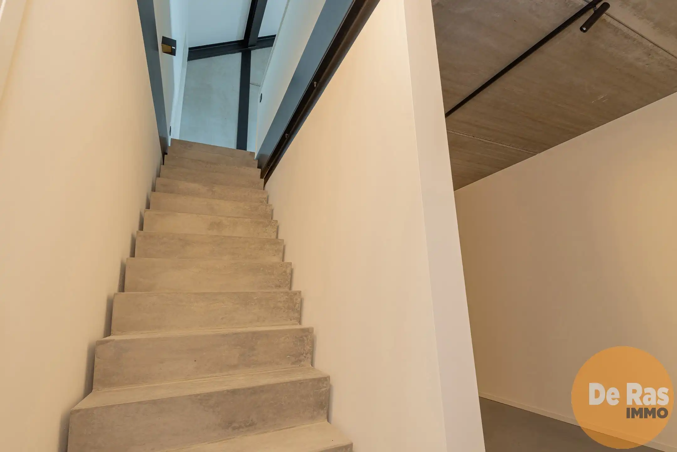 VLIERZELE - Nieuwbouwwoning in moderne betonarchitectuur foto 9