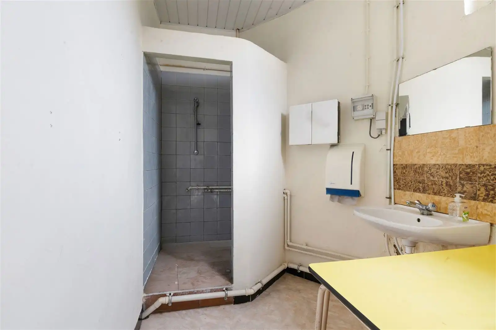 Charmante te renoveren woning in Zottegem foto 6