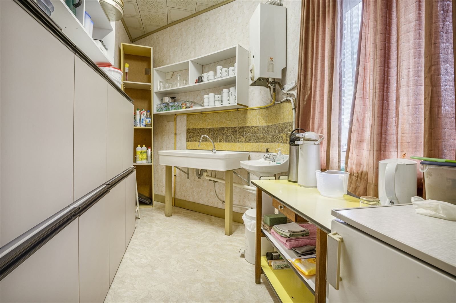 Charmante te renoveren woning in Zottegem foto 8