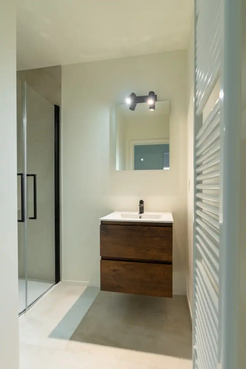 Prachtig gerenoveerd 3 - slaapkamerappartement foto 15