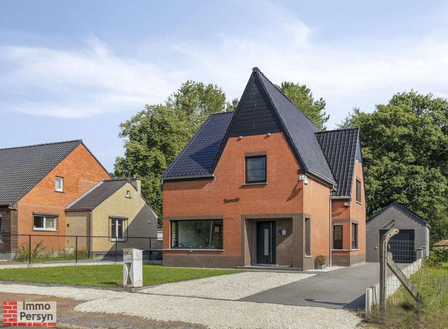 Instapklare en volledig gerenoveerde woning met 3 slpk en garage foto 42