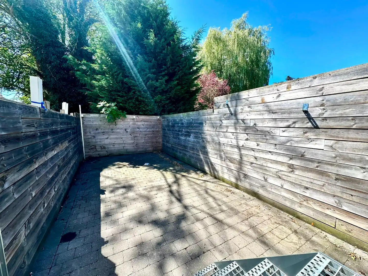 Gerenoveerde woning met 2 slaapkamers, berging en terras te Tongeren foto 12