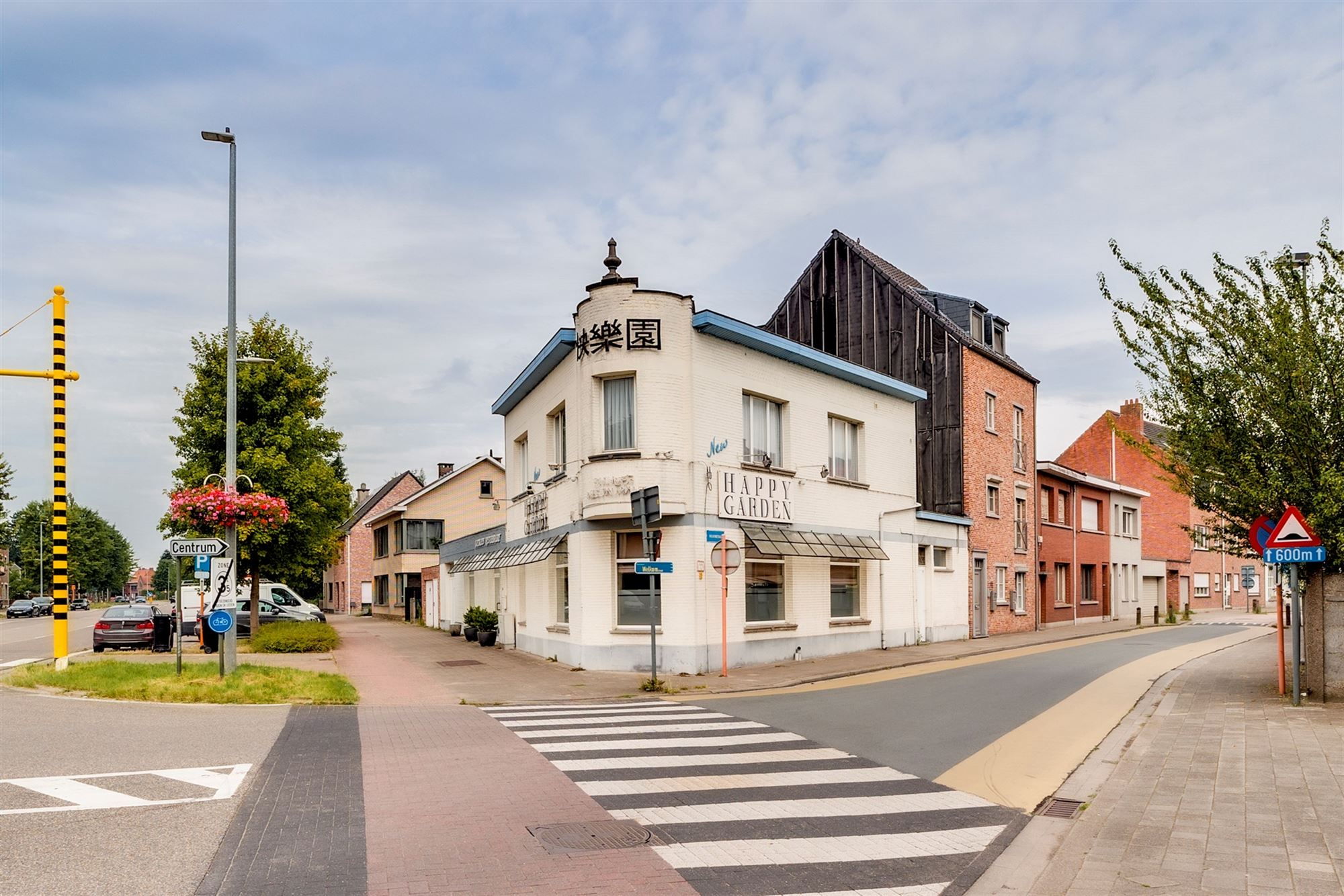 Handelspand met woonst - ideaal voor horeca, kantoor of vrij beroep foto 2