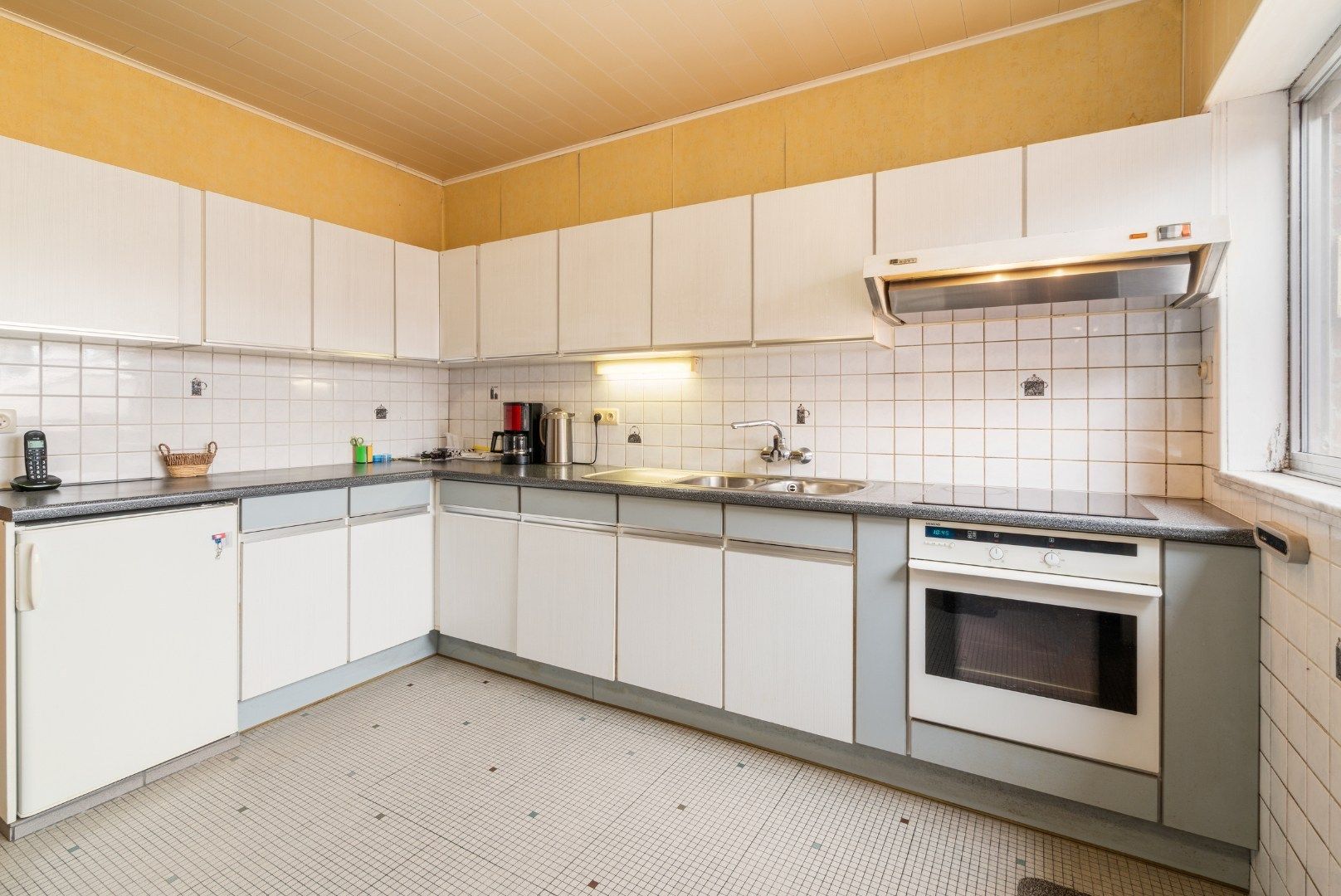 Te renoveren gelijkvloerse villa op een royaal perceel van 745 m² in de Warandestraat 65 – solide basis met groeipotentieel foto 12