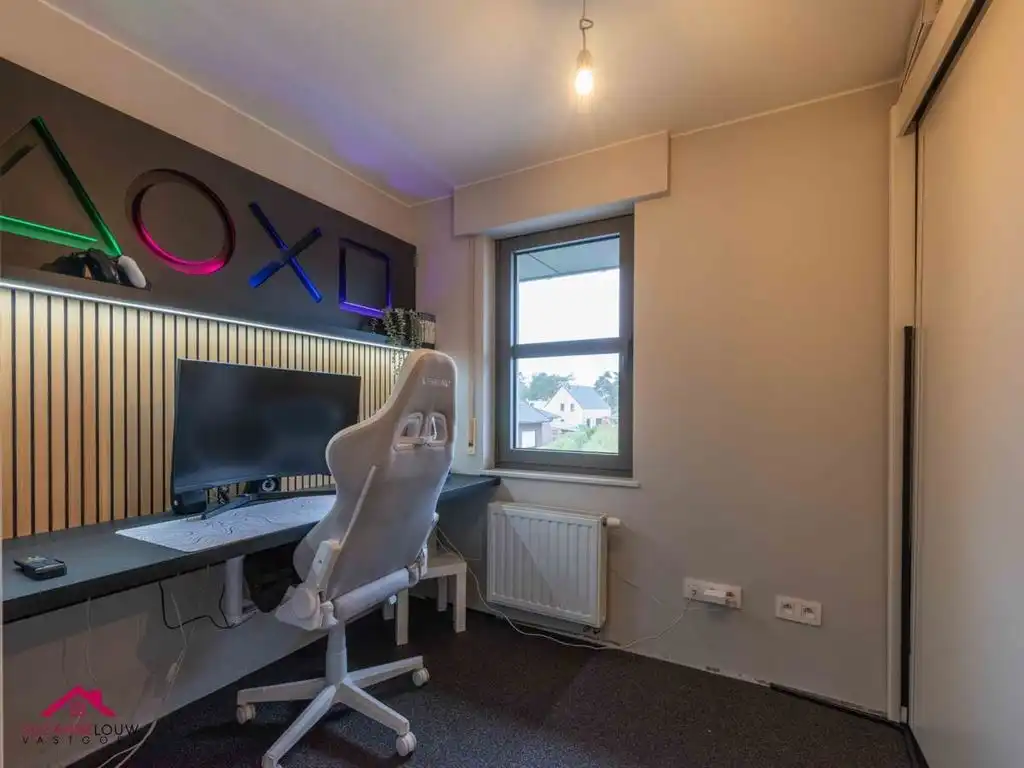 Vrijstaande woning in hedendaagse stijl foto 33