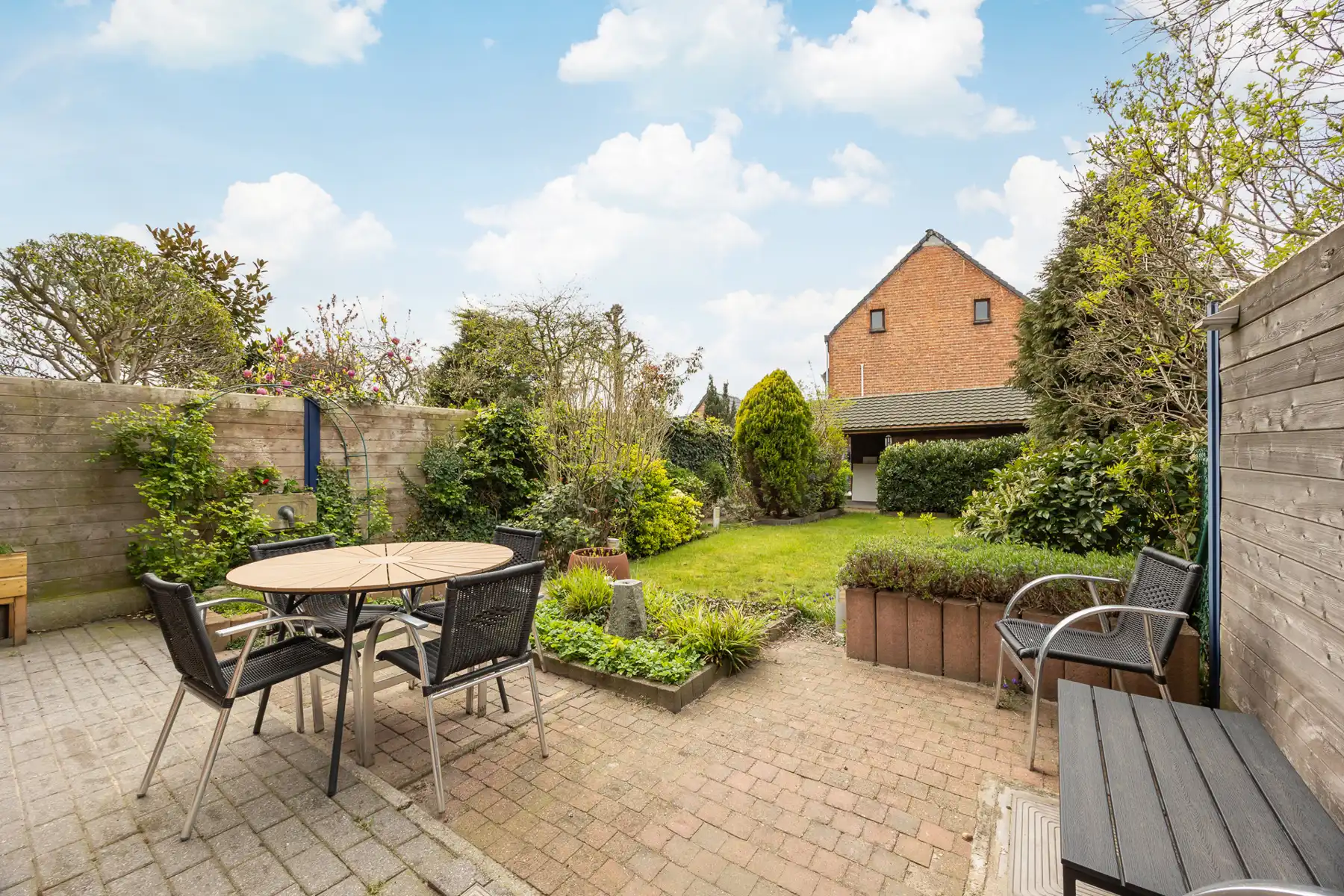 Instapklare woning met 4 slaapkamers in het centrum foto 17