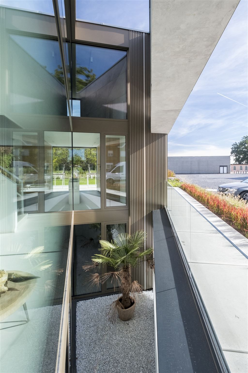 Strakke en moderne villa met high-end afwerking foto 20