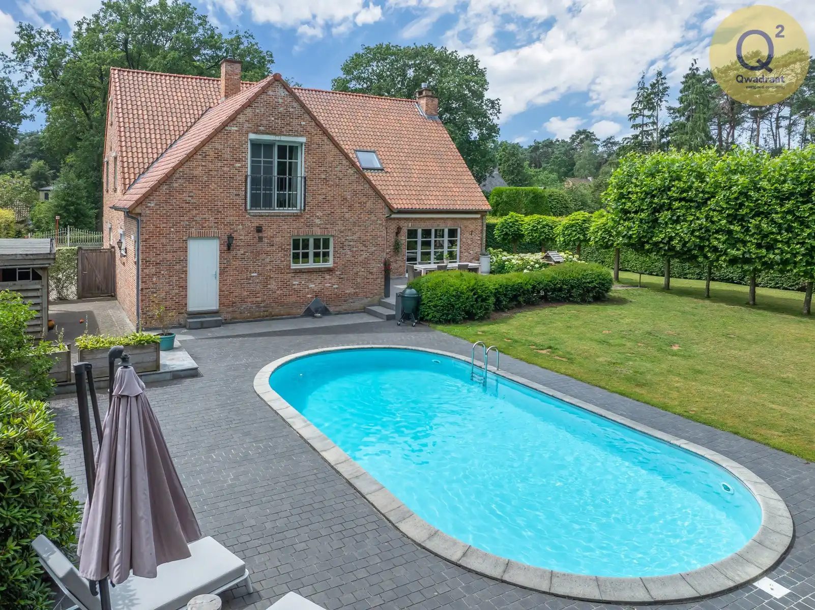 Rustig gelegen villa van met zwembad en poolhouse  foto 3