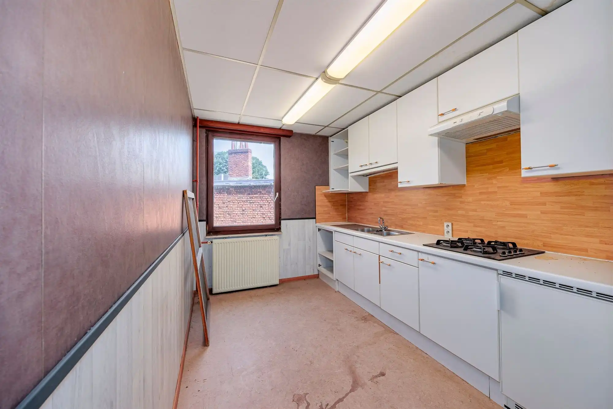 Authentiek handelshuis op gunstige locatie in hartje Merksem! foto 16