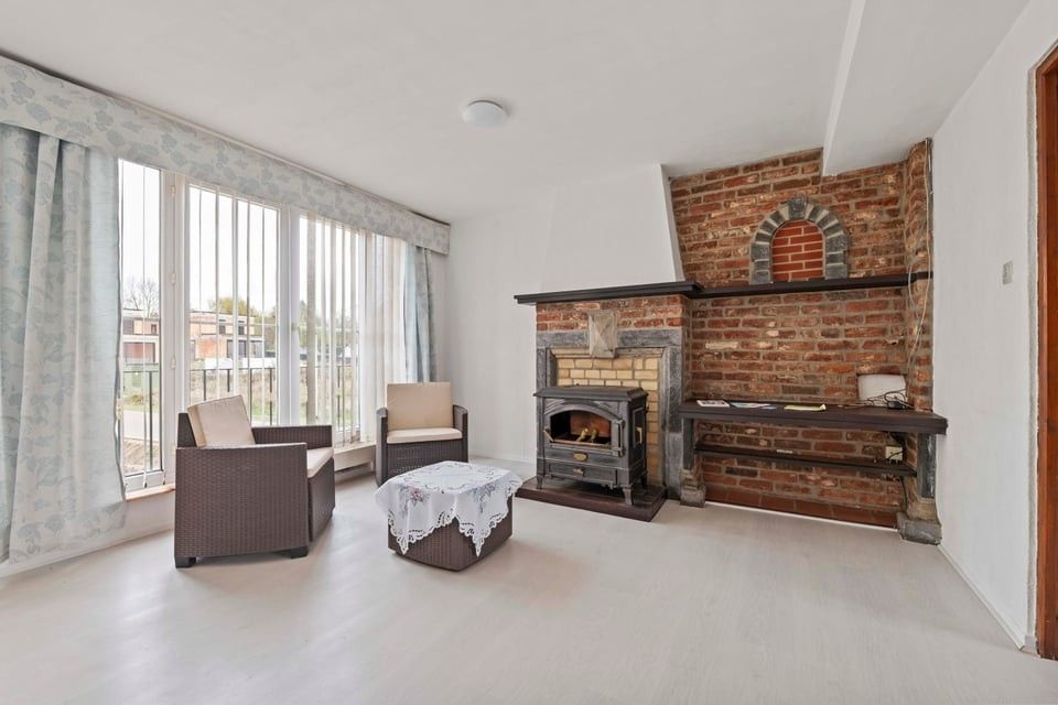 HALFOPEN BEBOUWING MET GARAGE EN GROTE TUIN IN TONGEREN foto 19