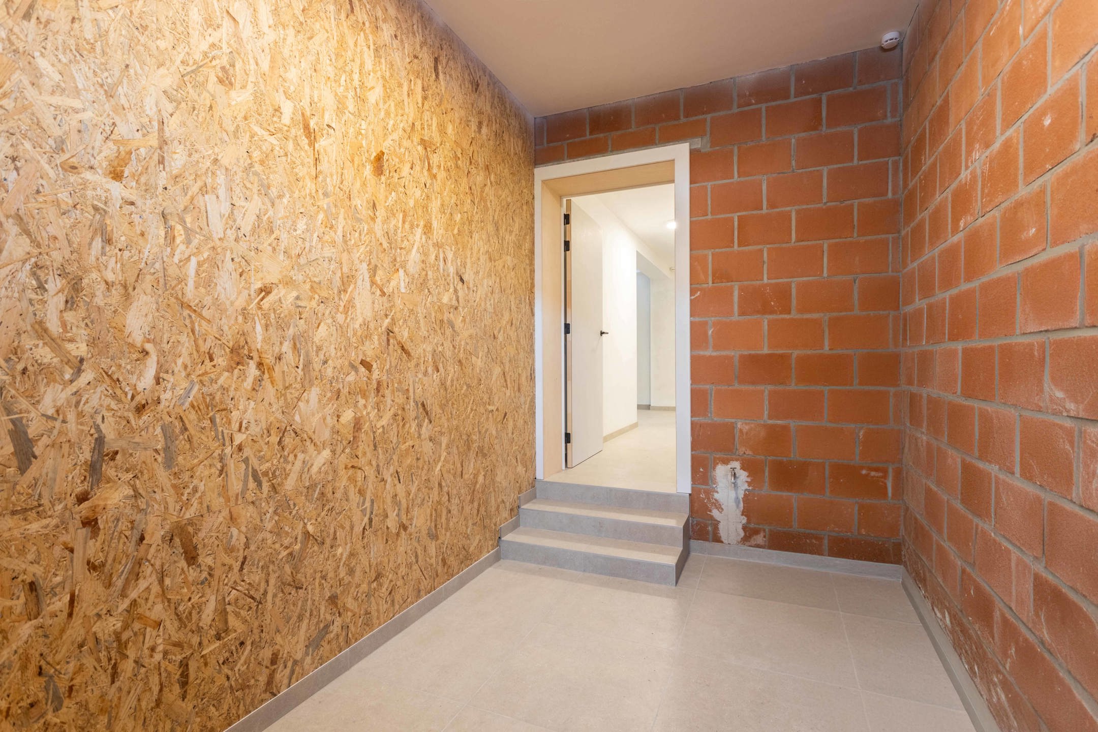 Gelijkvloers appartement met buitenruimte in het centrum! foto 25