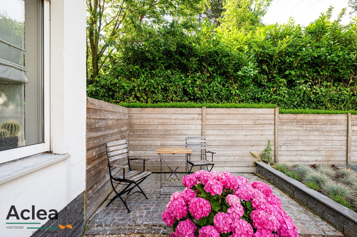 Charmante vrijstaande woning vlakbij het centrum foto 3