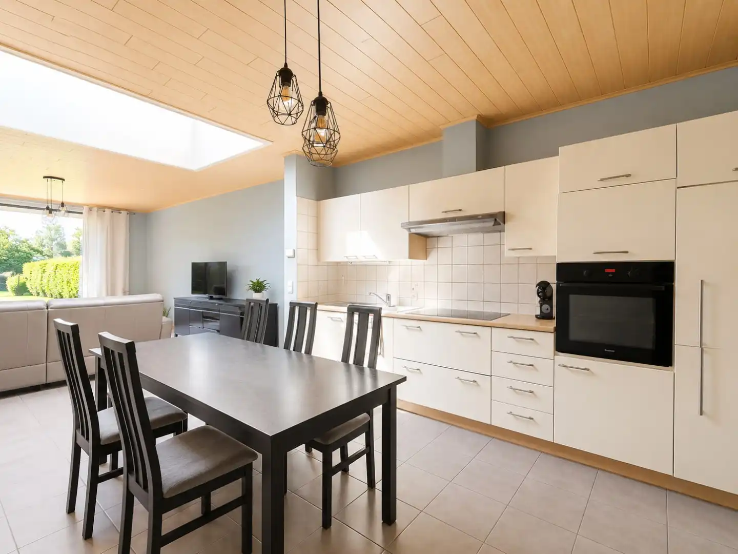 Rijwoning met tuin foto 3