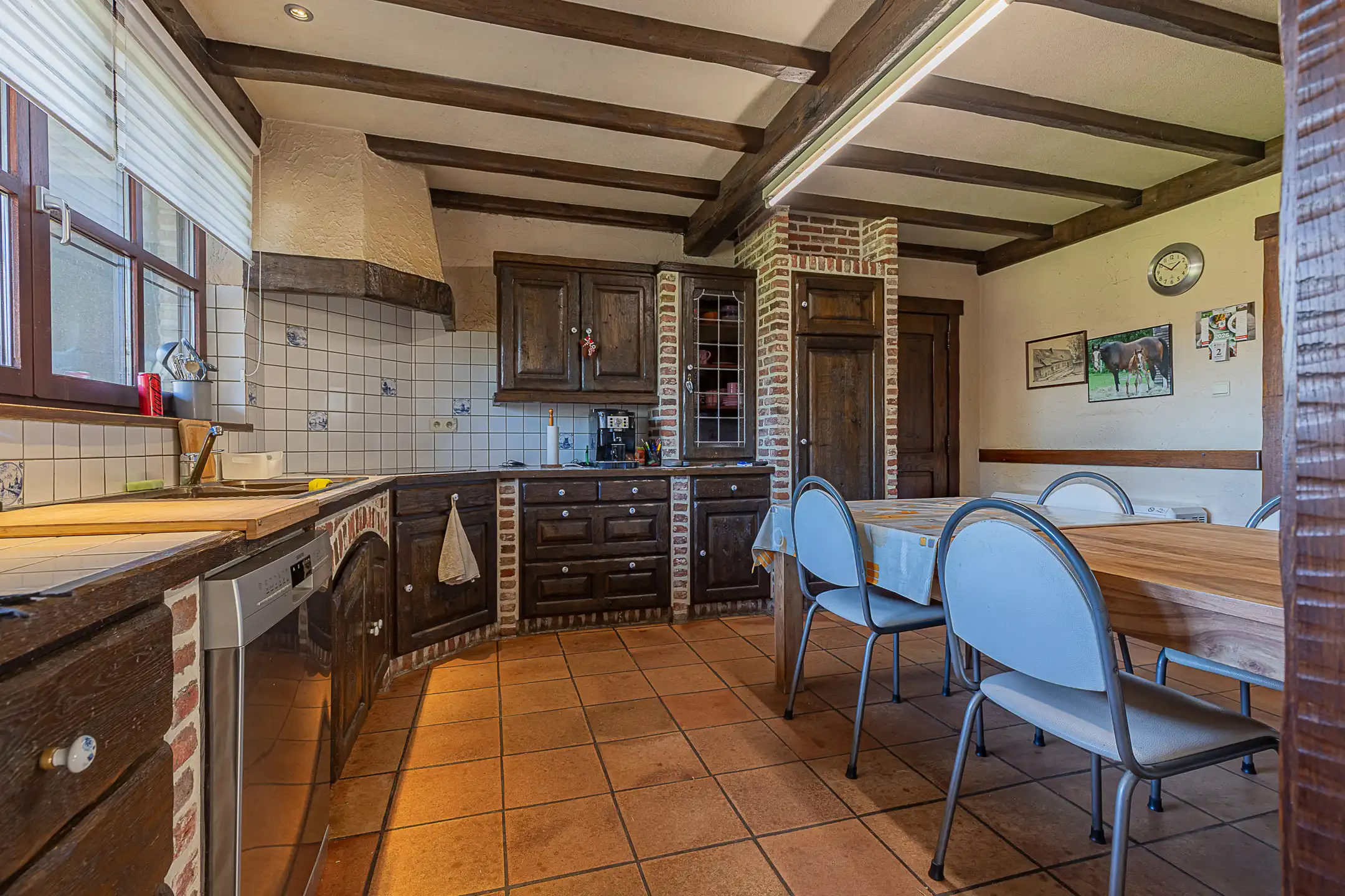 GIJZEGEM – Verzorgde 4-gevelwoning met zicht op de velden foto 11