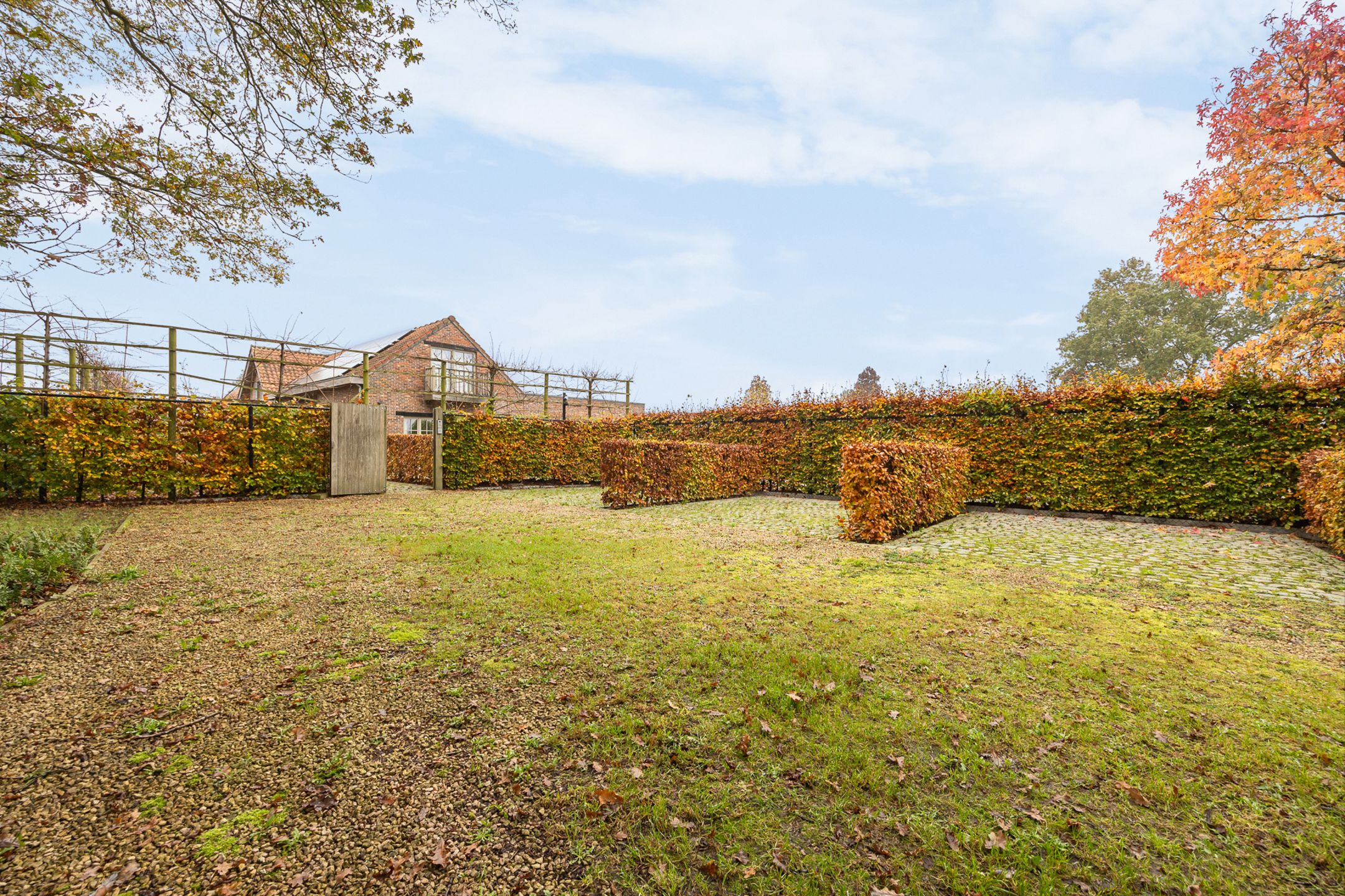 Unieke landelijke woning met prachtige tuin op 3338 m2  foto 13