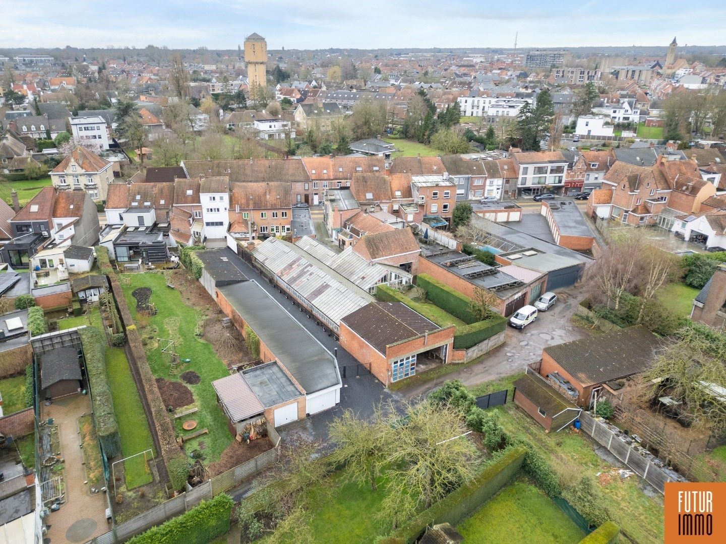 Hoofdfoto van de publicatie: Fantastische (project)grond nabij centrum Roeselare