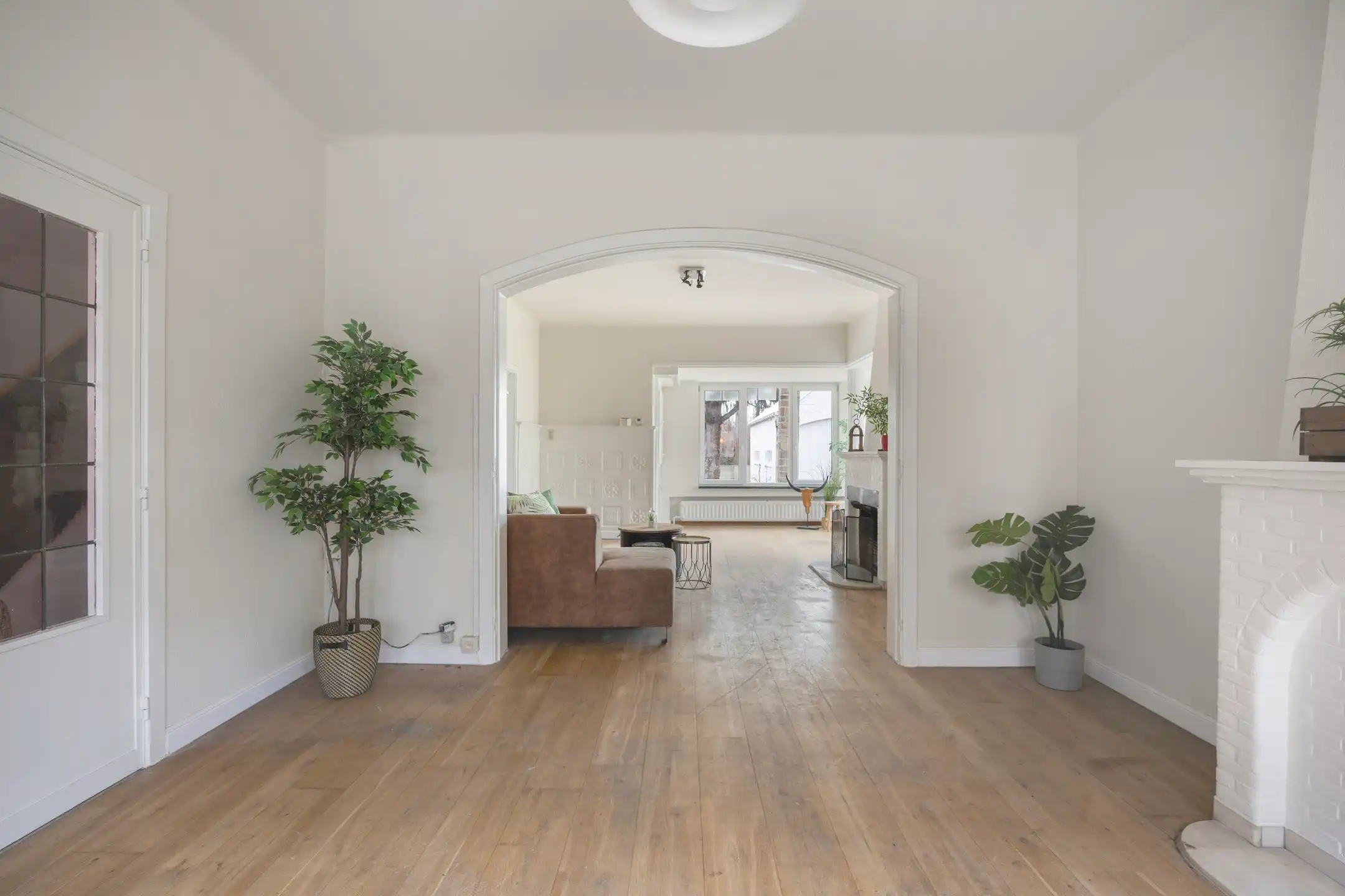 Ruime instapklare HOB met 4 slpks, tuin en garage foto 9
