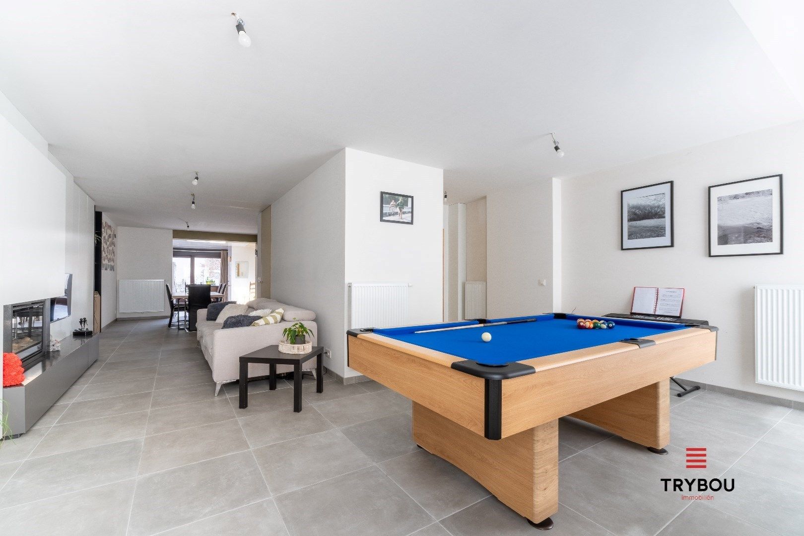 Uitstekend gelegen, ruime stadswoning met 4 slaapkamers foto 3