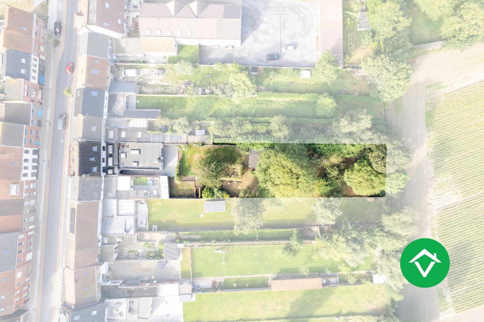 Woning met appartement te koop in het centrum van Eernegem foto 2