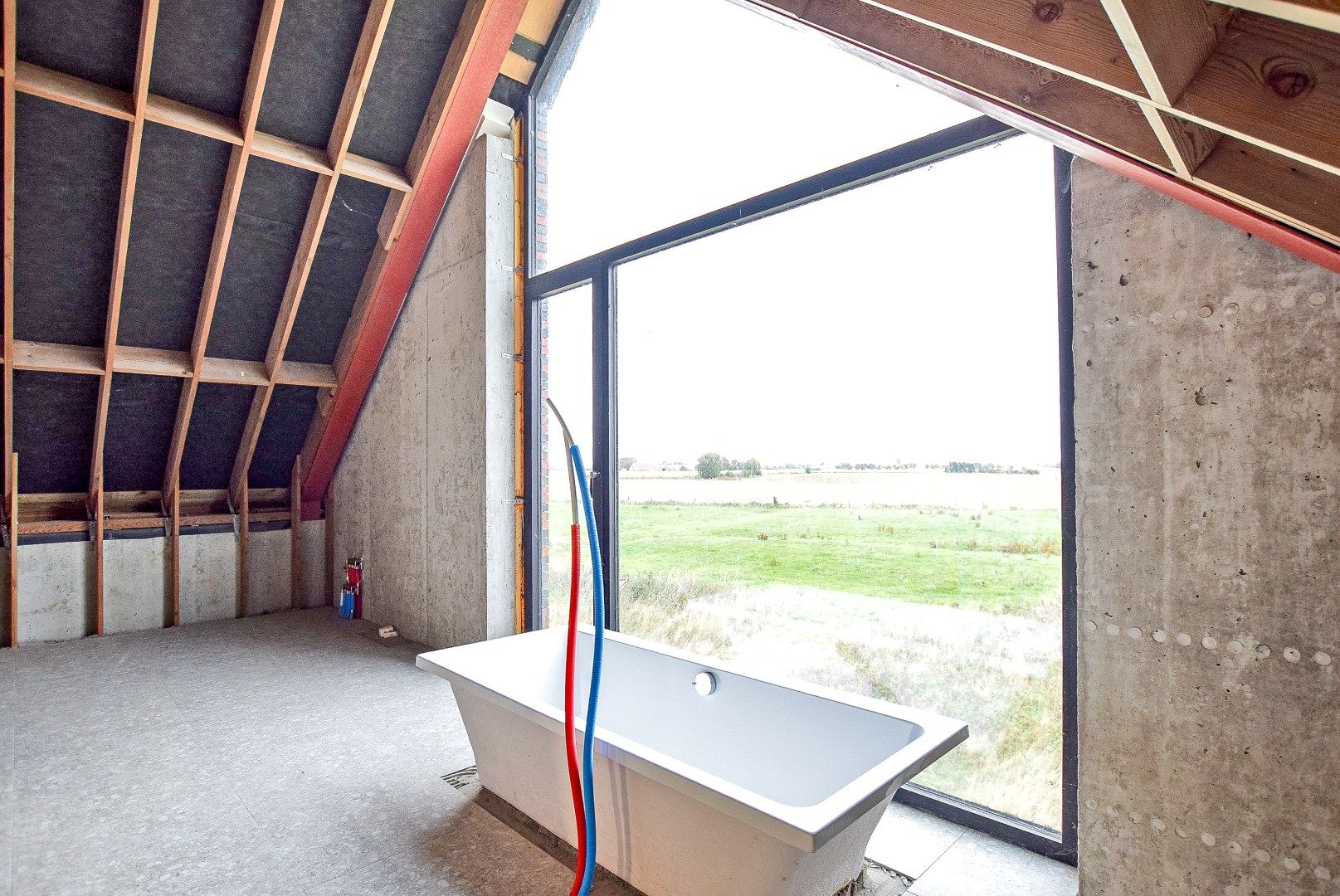 Unieke casco woning op 2ha grond foto 14