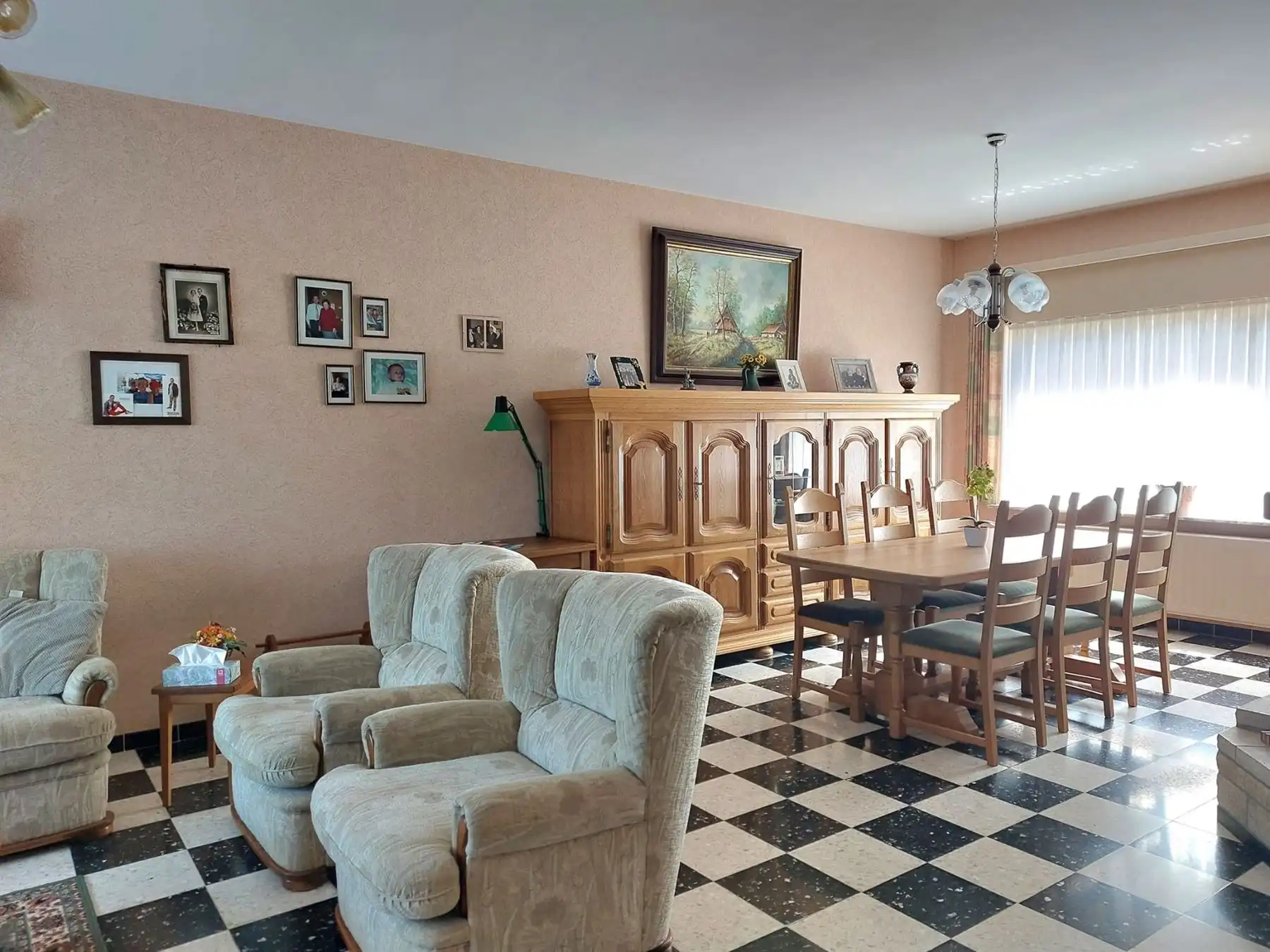 SUPER GELEGEN RIJWONING MET GARAGE  foto 5