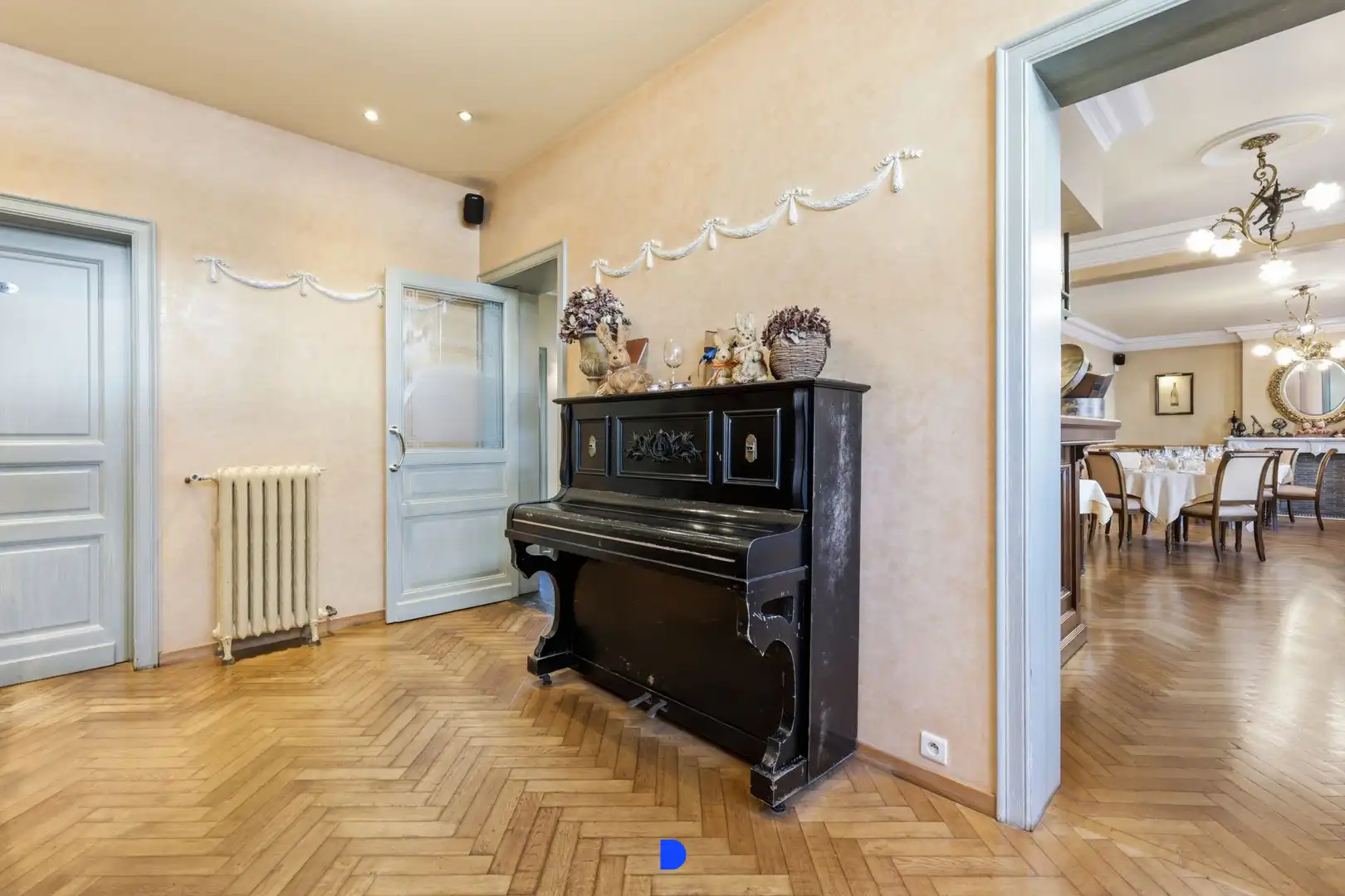 Statig herenhuis in het centrum van Ingelmunster foto 34