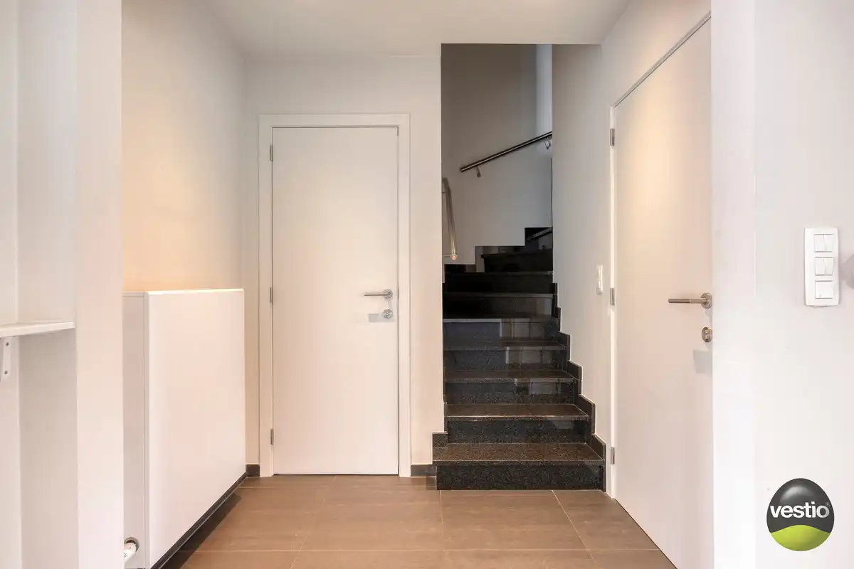 RUSTIG GELEGEN RUIME DUPLEX VAN 178M² NABIJ CENTRUM MUNSTERBILZEN. foto 13