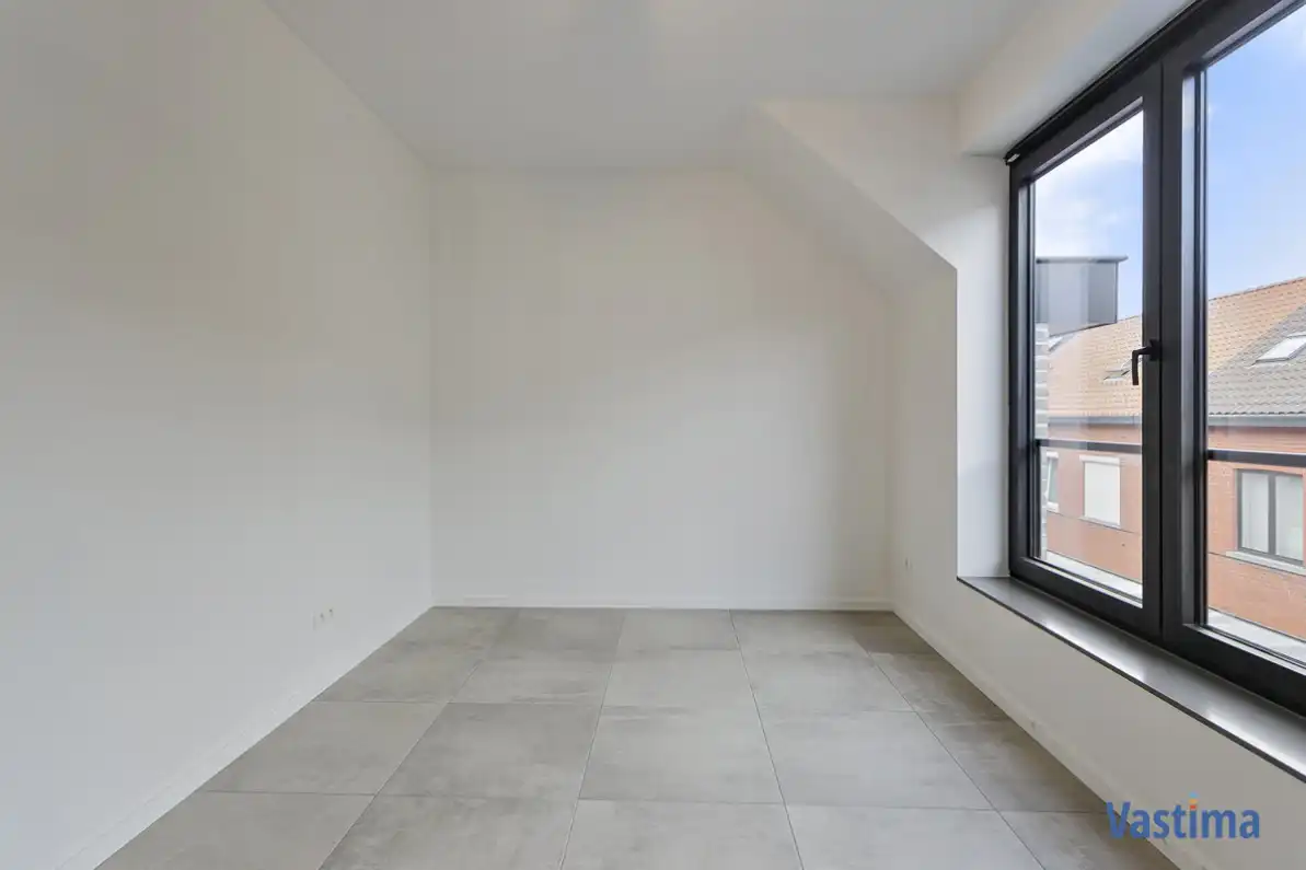 Recent appartement met 2 slaapkamers, terras, lift en garage foto 14