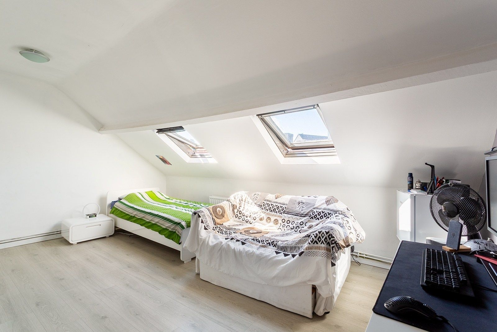 Verzorgde woning met 5 slpks en koer foto 11