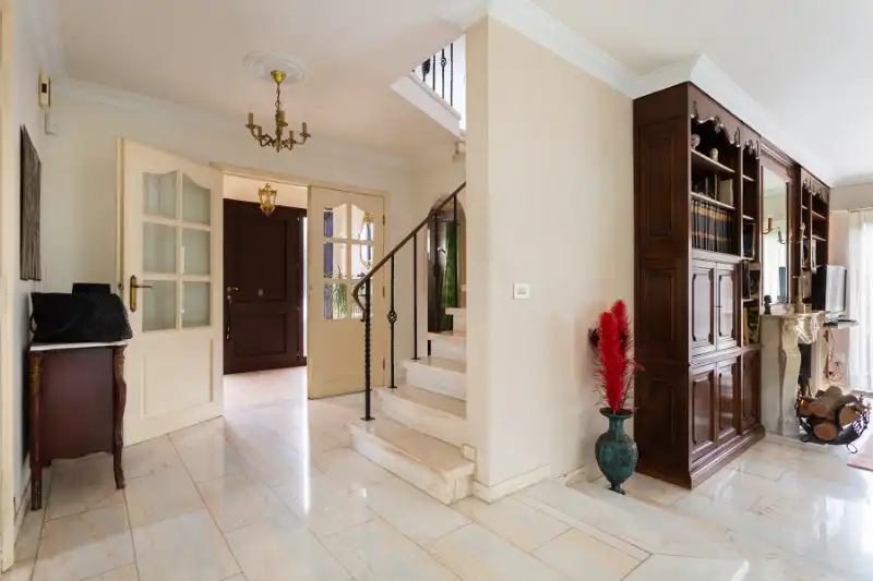 Stijlvolle villa op toplocatie, een zee van ruimte, privacy! foto 15