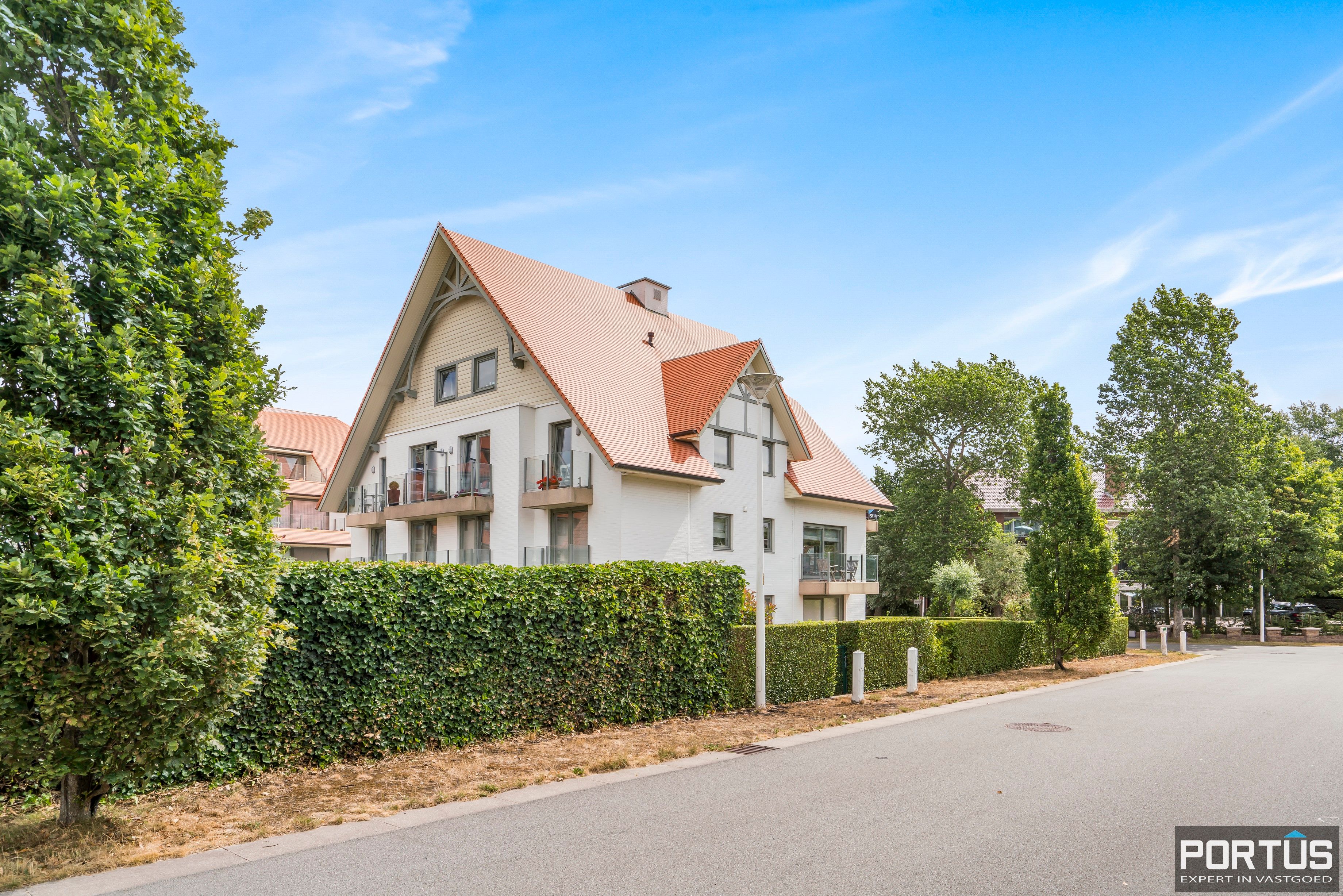 Ruim appartement te koop te Nieuwpoort met 4 slaapkamers foto 35