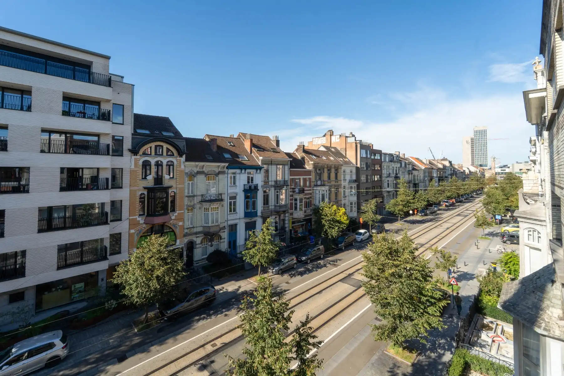Gerenoveerd appartement met zuidgericht terras op toplocatie vlakbij Gent-Sint-Pietersstation. foto 2