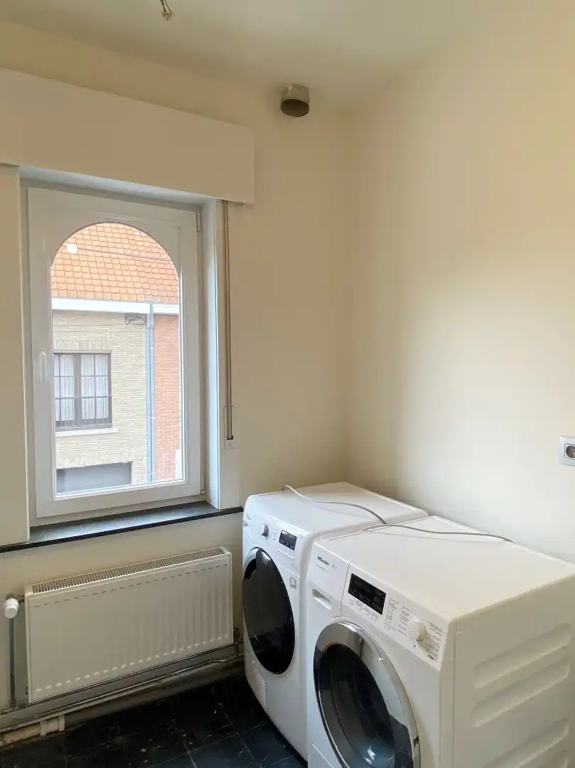 INSTAPKLARE GEZINSWONING MET 3 SLPKS EN GARAGE foto 14