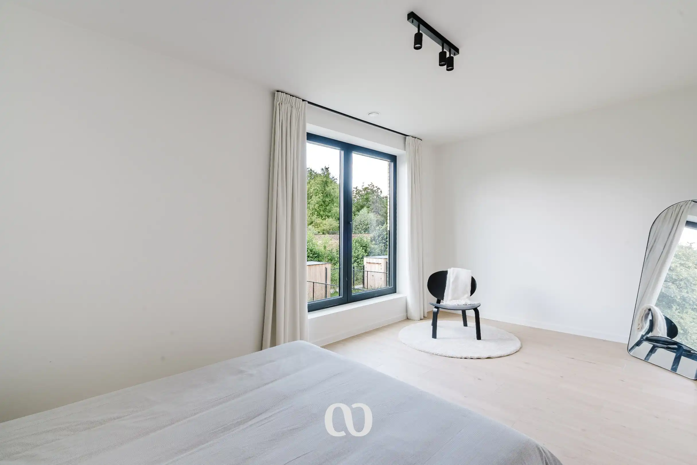 Volledig afgewerkte nieuwbouwwoning met 5 slaapkamers foto 10