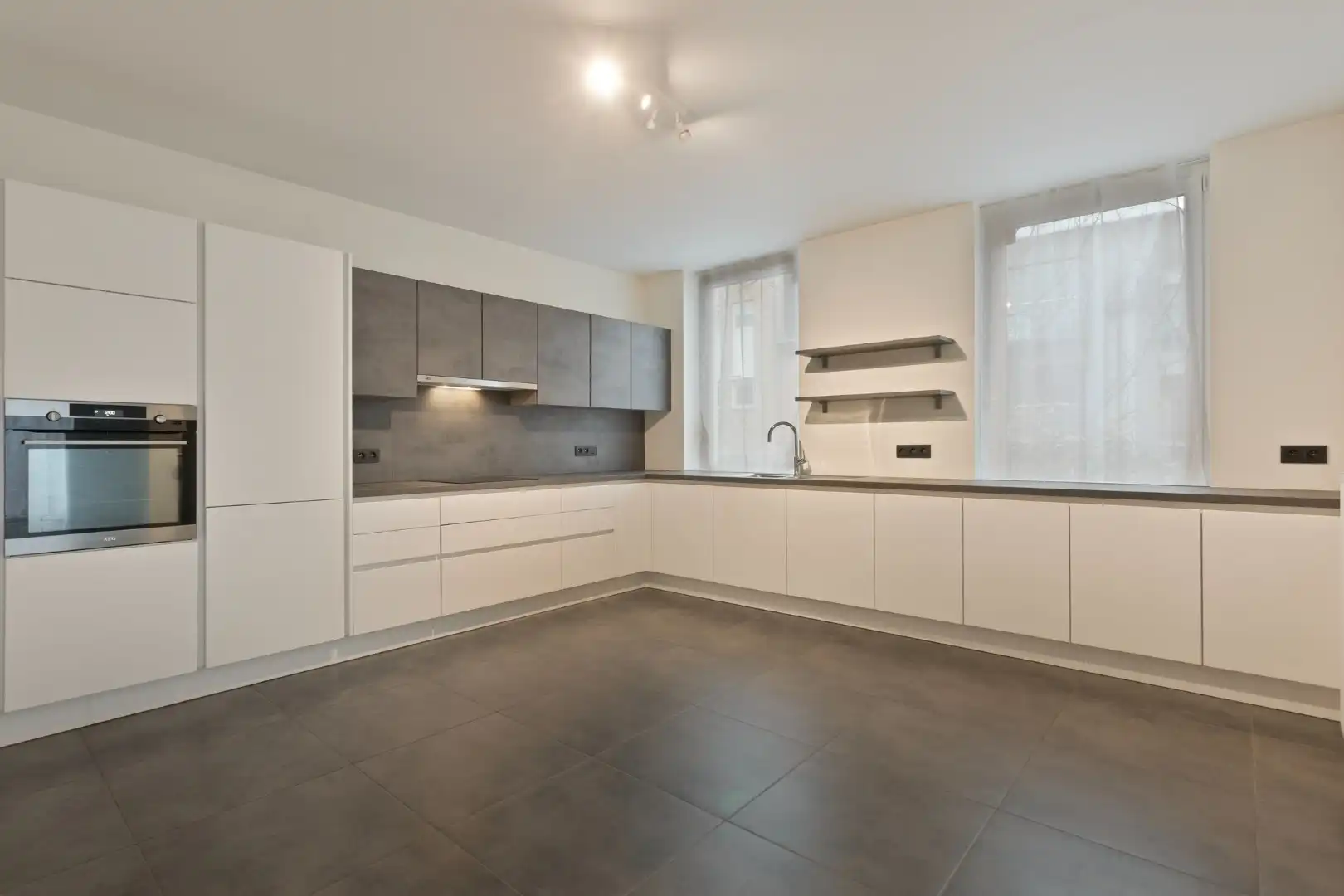 Ruime woning met 4 slaapkamers in Schepdaal foto 4