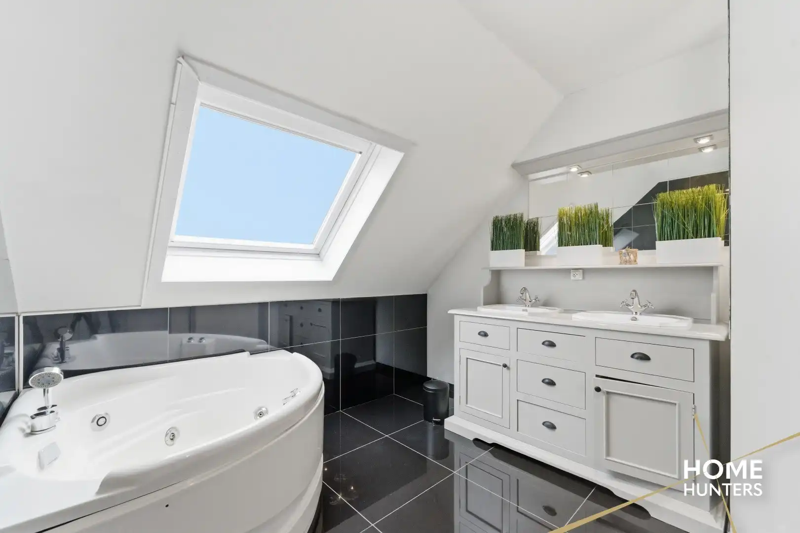 Stijlvol duplex appartement met 3 slaapkamers in hartje Kortemark! foto 11