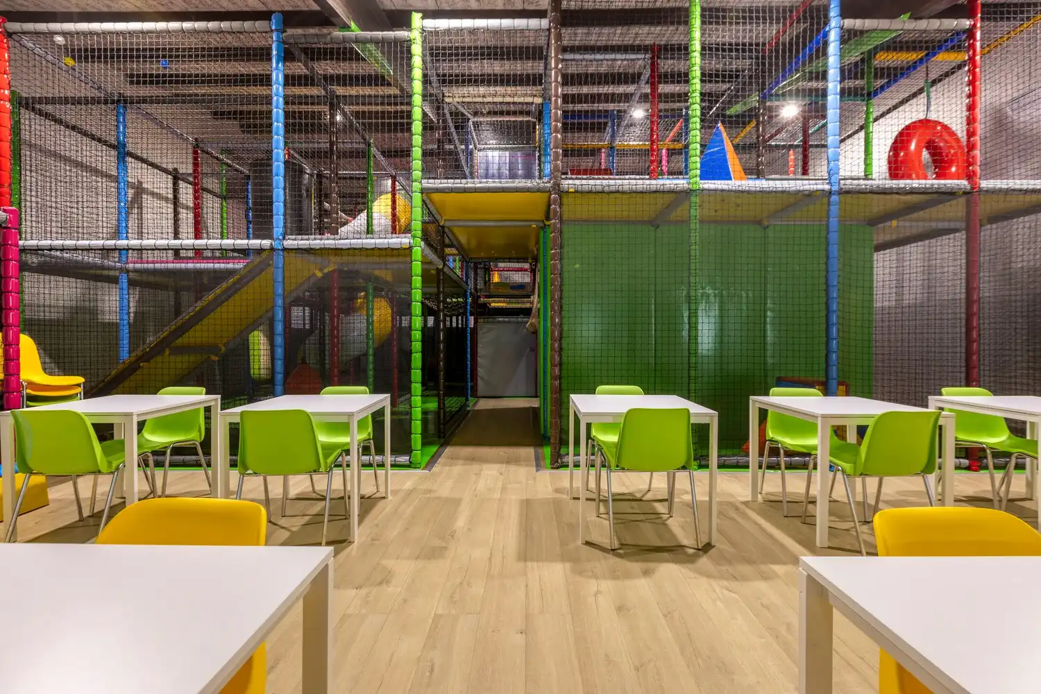 Unieke overnamekans: volledig uitgeruste binnenspeeltuin met brasserie op toplocatie in Rekem/Lanaken foto 27