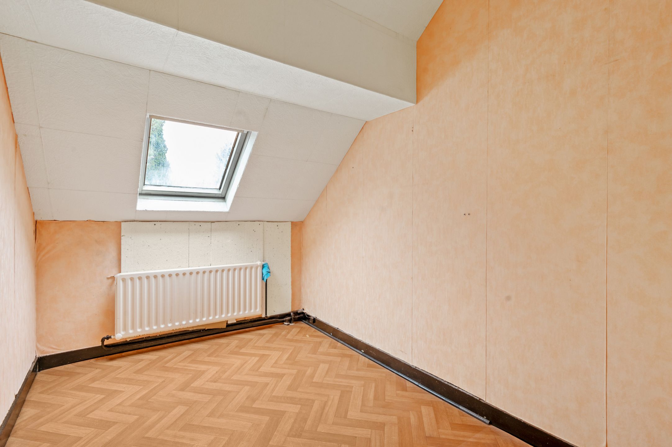Te renoveren woning met ruime tuin op toplocatie Vosselaar. foto 19