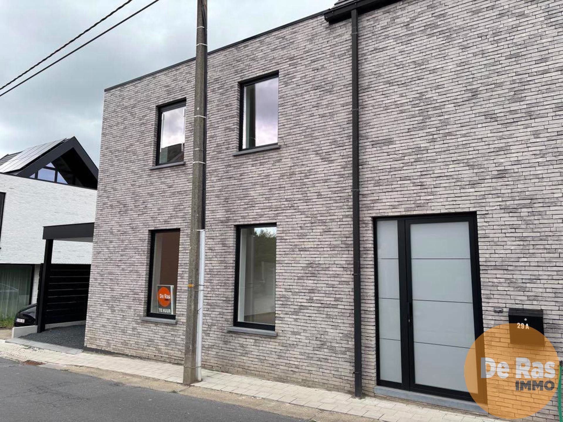 LEDE - Moderne, energiezuinige halfopen woning foto {{pictureIndex}}
