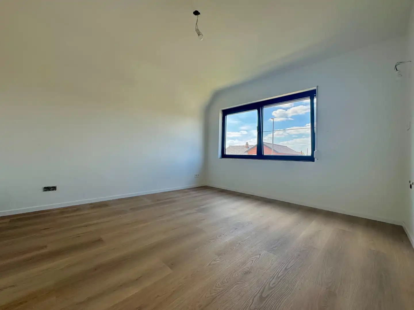 Gerenoveerde vrijstaande woning met 3 slaapkamers te huur foto 15