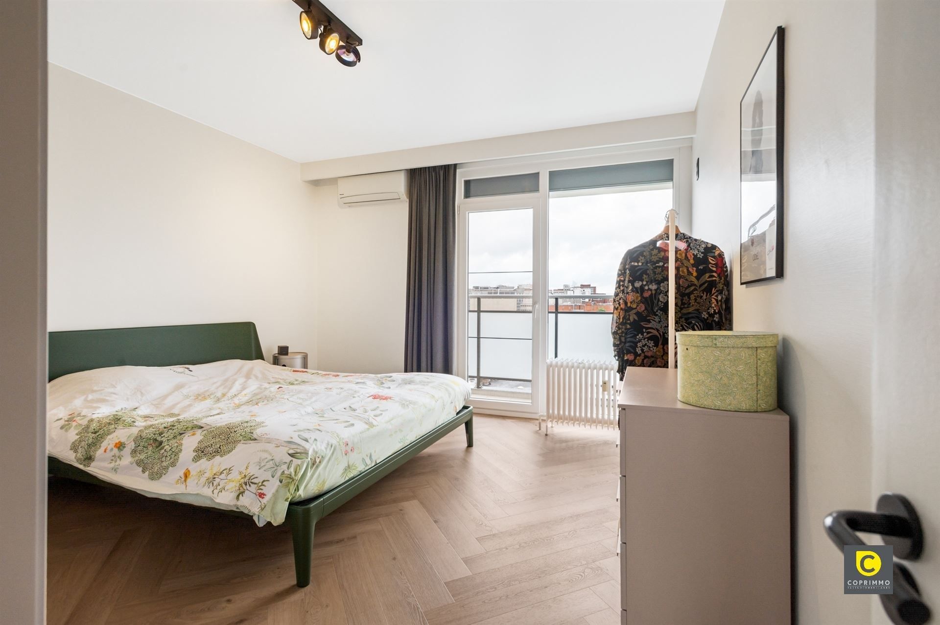 Instapklaar 2 slpk app met airco en 2 terrassen! foto 7