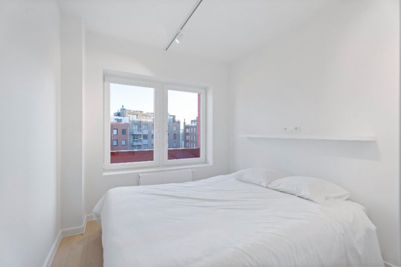 Gerenoveerd 3 slaapkamer, 2 badkamer appartement op de zeedijk in Sint-Idesbald met balkon foto 11