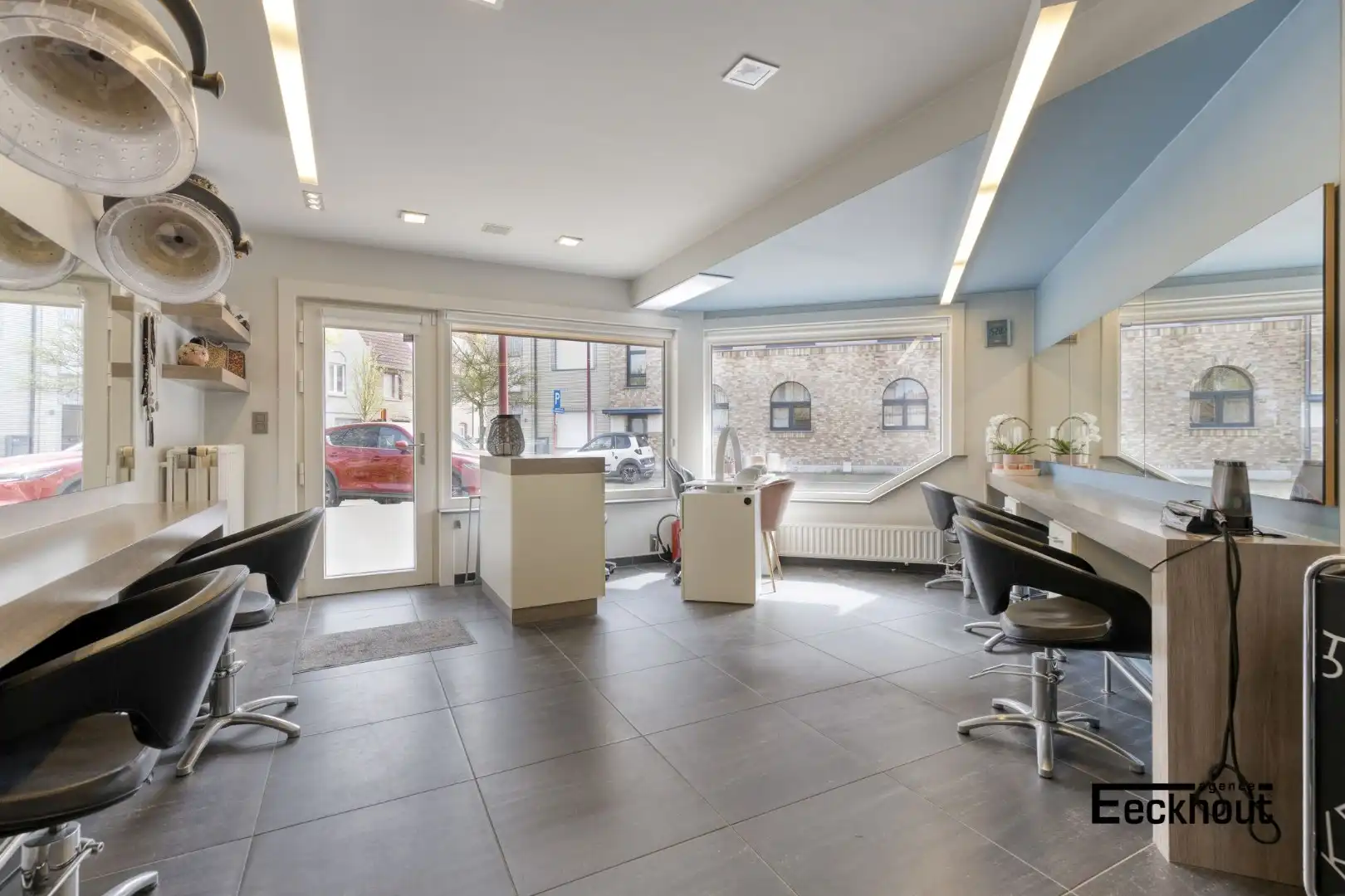 Instapklare woning met handelsruimte en met zonnige tuin! foto 22