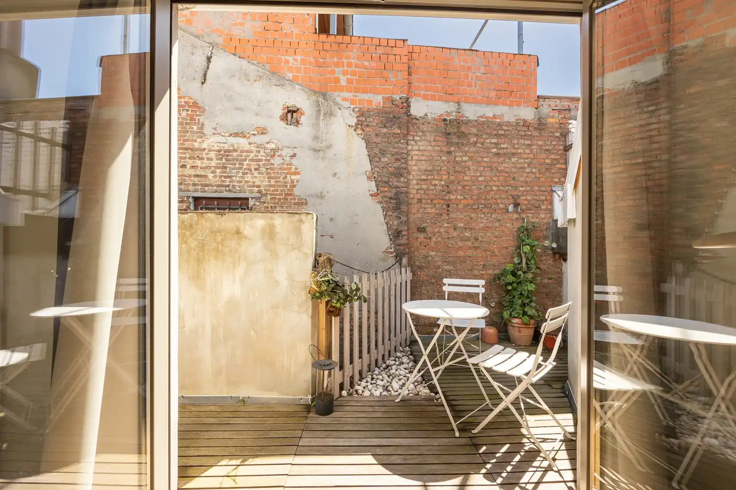 Instapklare stadswoning met garage en 2 slaapkamers foto 26
