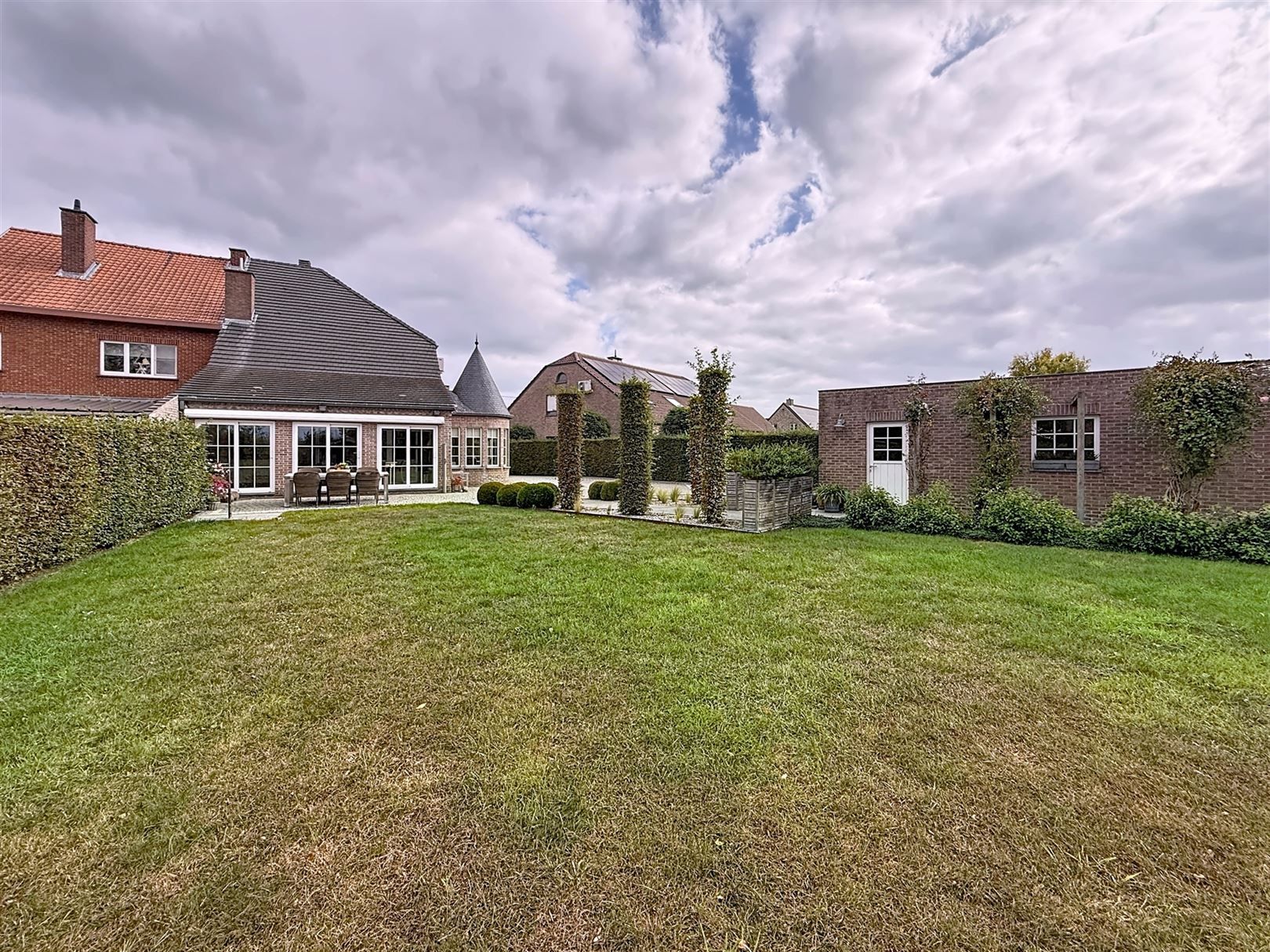 Instapklare woning, 2 slpks + inrichtb. zolder, tuin, 10a 85ca foto 33