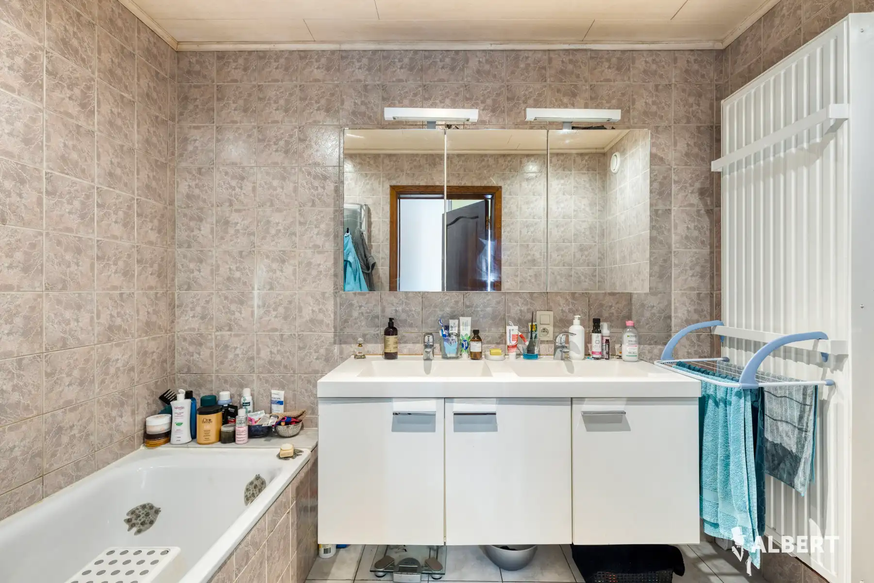 Opgrefriste opbrengsteigendom met 2 appartemente in Roosdaal foto 7