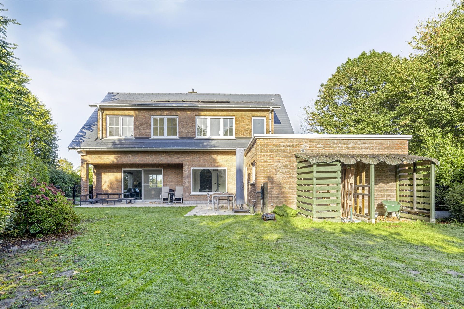 Ruime villa op 16a in groene oase! foto 28