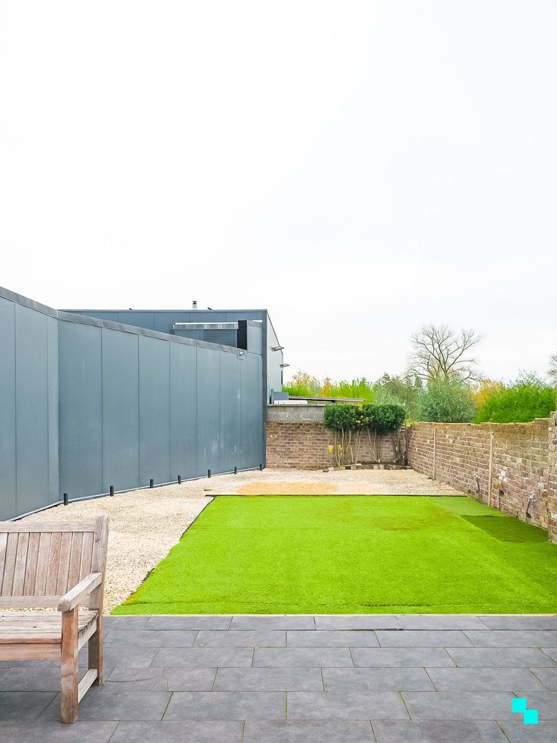 Charmante woning met vijf slaapkamers en inpandige garage te Merelbeke foto 29